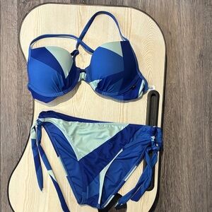 La Vie en Rose Blue and Green Bikini Set. Small     B1